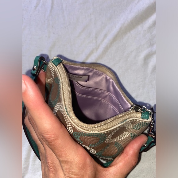 Vintage Coach Ashley Dotted OP Art Wristlet - Picture 4 of 4